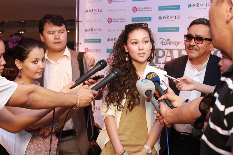 Блог - rakisheva: Қазақша сөйлеген голливудтықтарды қазақстандықтар таниды ма?