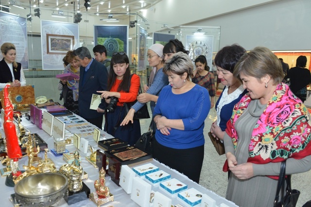 Астана жаңалықтары: Астанада Қазақ хандығының тойына орай көрме өтті
