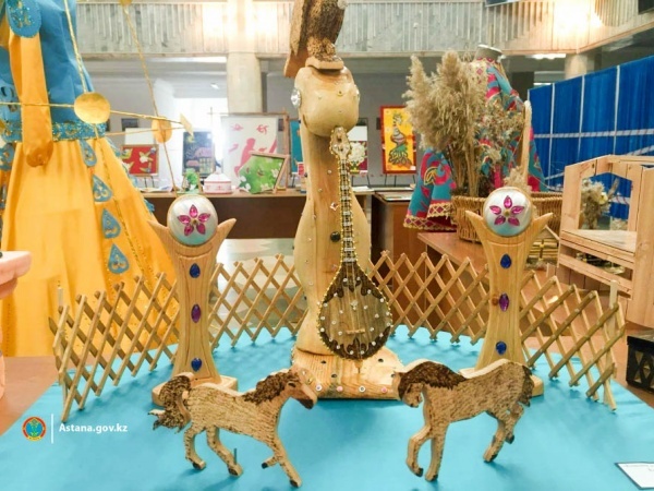 Астана жаңалықтары: Балалар шығармашылығының «Тұмар-2016» қалалық көрмесіне 250 оқушы қатысты
