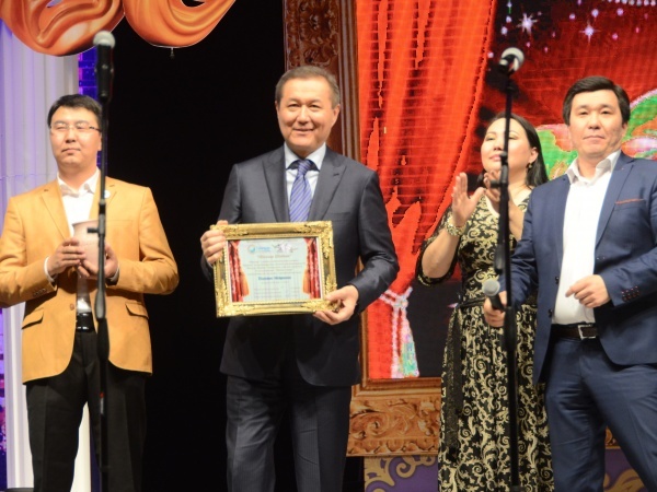 Астана жаңалықтары: Елордалық театр әртістері төл мерекелерін тойлауда