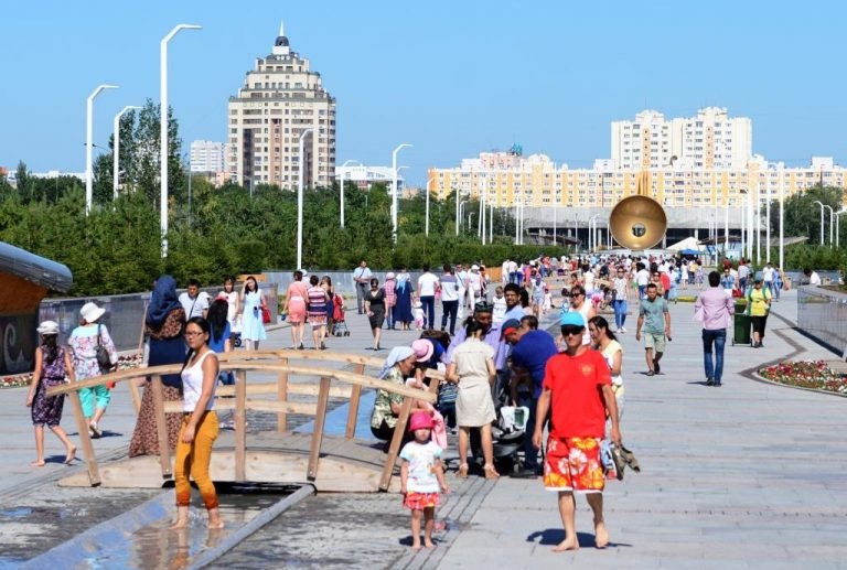 Астана жаңалықтары: Орталық саябақта ашық бассейндер пайдалануға беріледі