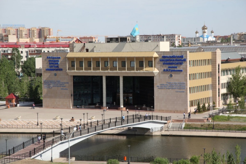 Астана жаңалықтары: Әкімдік аз қамтылған отбасыдан шыққан студенттердің оқуына 58 млн теңге бөлді