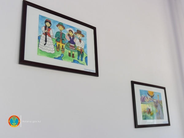 Астана жаңалықтары: Перинаталды орталықтағы суретші балалар галереясы