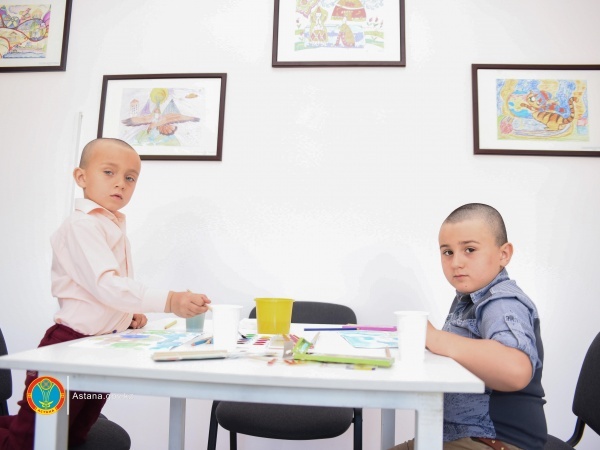 Астана жаңалықтары: Перинаталды орталықтағы суретші балалар галереясы